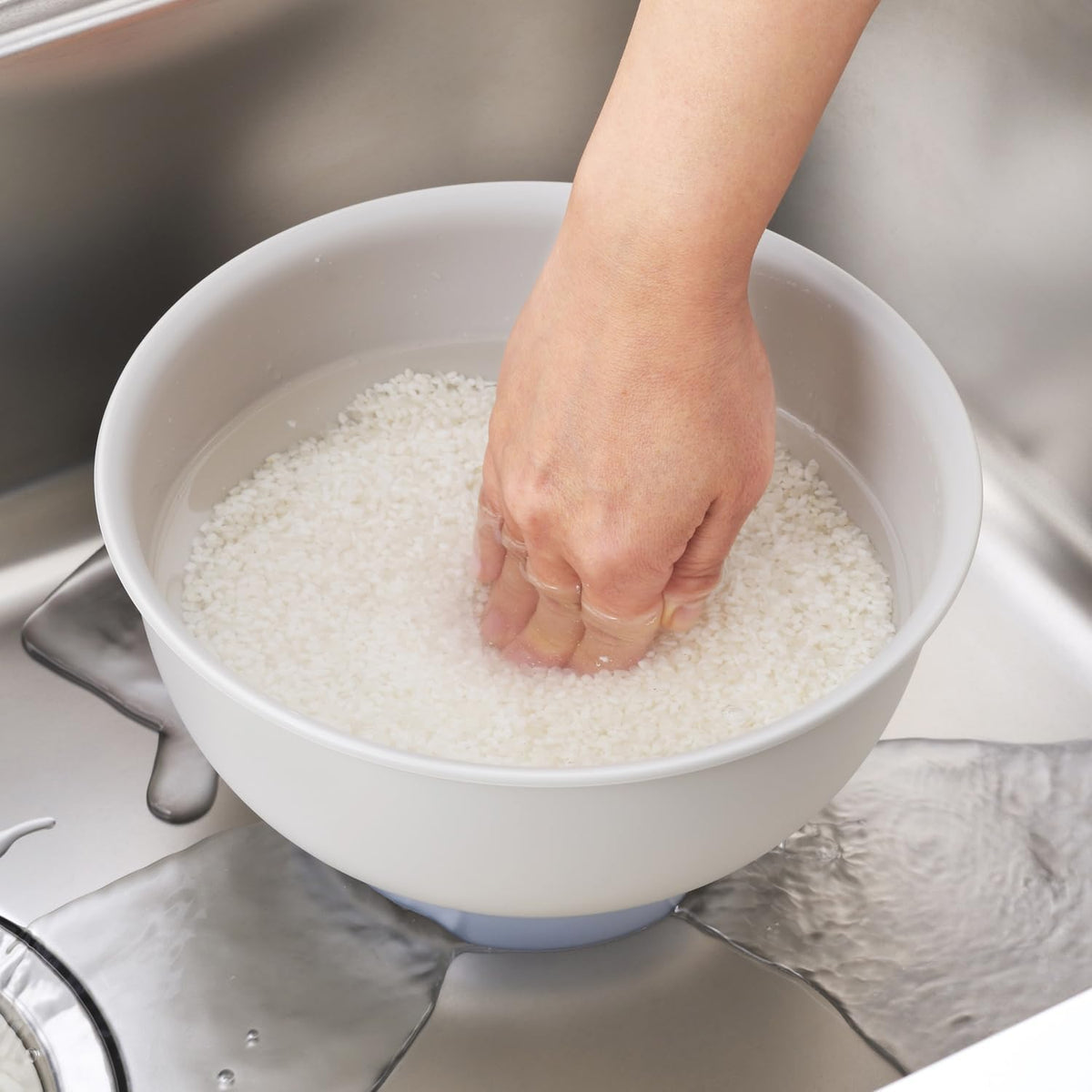 Akebono Sangyo Kome Kore! Easy Rice Washing and Draining Basin Made in Japan 2.6L